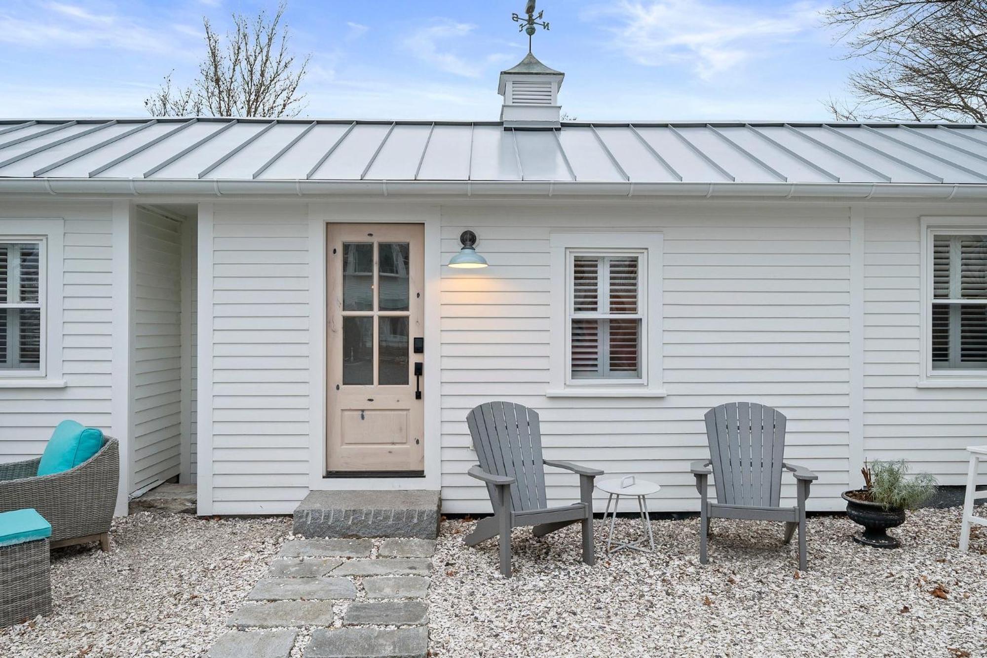 Sisu, A Boutique Motel Plymouth Exterior photo